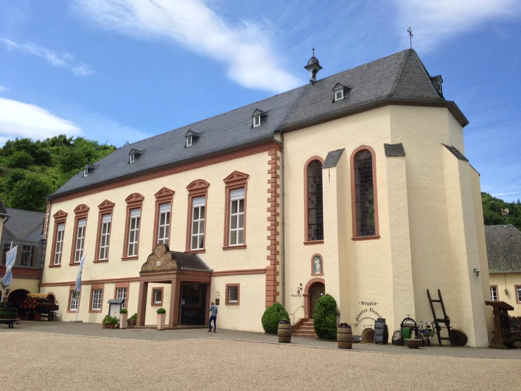 StraMaMax's tweet photo. Heute ist das mein Büro :) @BernkastelRing #riesling #präsentation #klostermachern http://t.co/4TPwfz6iJW