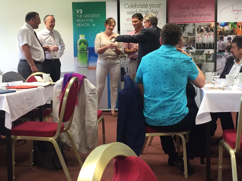 OakwellEvents's tweet image. We've had the pleasure of hosting @4NBarnsley this morning &amp;amp; loved the interactive #4sight from Neil #BarnsleyisBrill