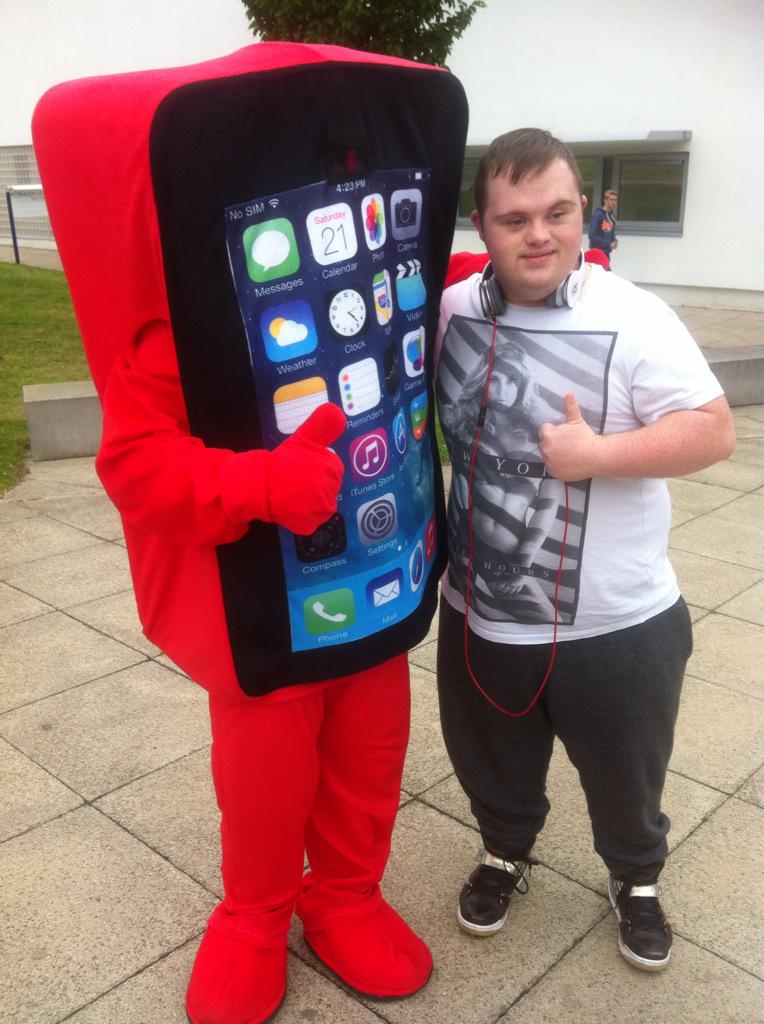 JoHarfleet's tweet image. @JoHarfleet: @kentfirerescue @NWKCollege promoting #phonesafe