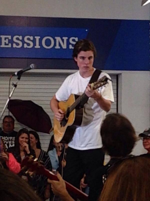 Sail_Away_Sam's tweet photo. My #TeenChoice nominee for #ChoiceMusicNextBigThing is Sam Woolf @samwoolfmusic http://t.co/yb1LFPNjK0 ❤️ x9 http://t.co/8Ssd6o77ms