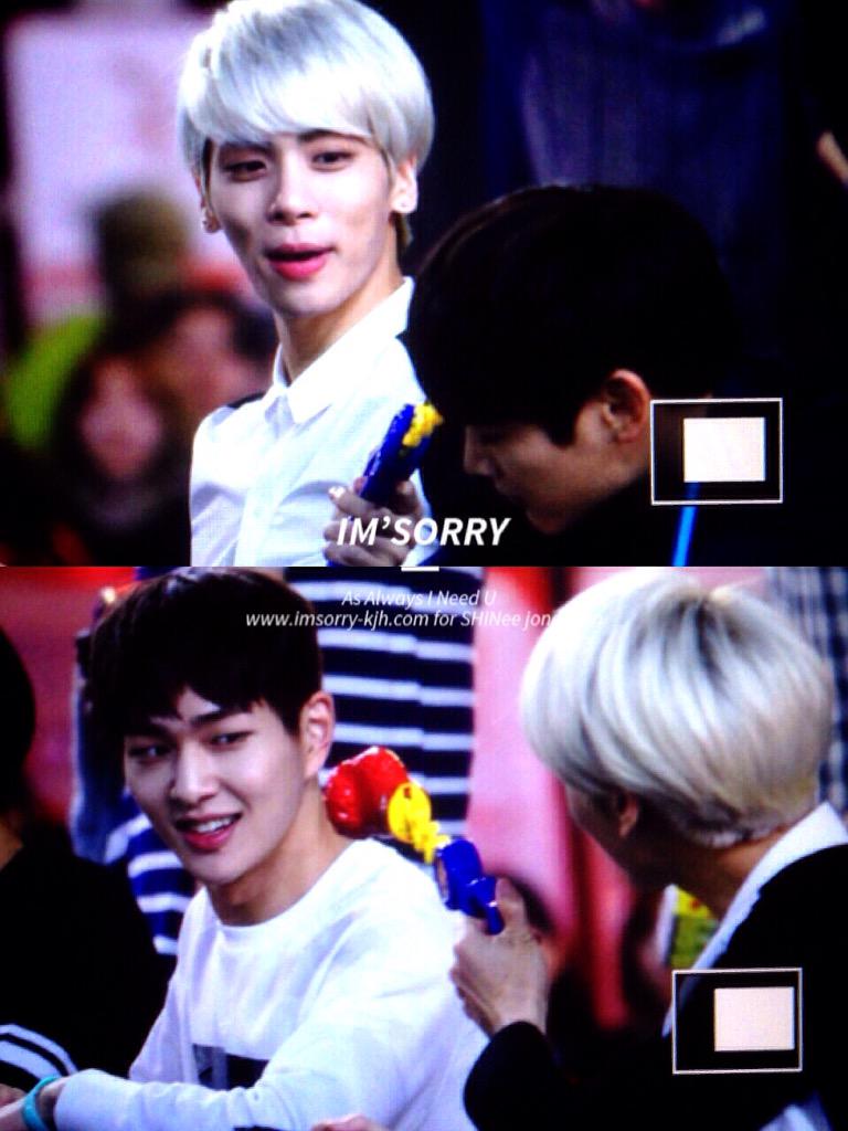 150602 Jonghyun @ Firma de Autógrafos de 'Odd' en Ilsan CGfrKjsUkAAB4lS