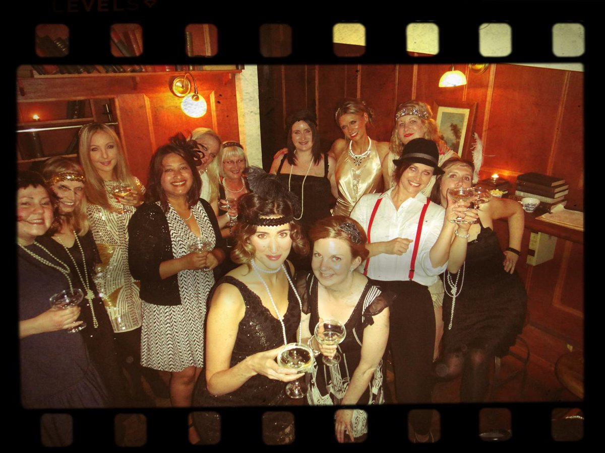 @ladyjoanna <a href="/pwhettell/">Pippa Whettell</a> felling the spirit of 1920's, ladies! #1920s #vintage #SpeakEasy