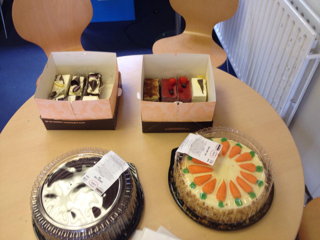 Humankind_vol's tweet image. We were extremely grateful for the donations of food / drinks for today's #volunteersweek event