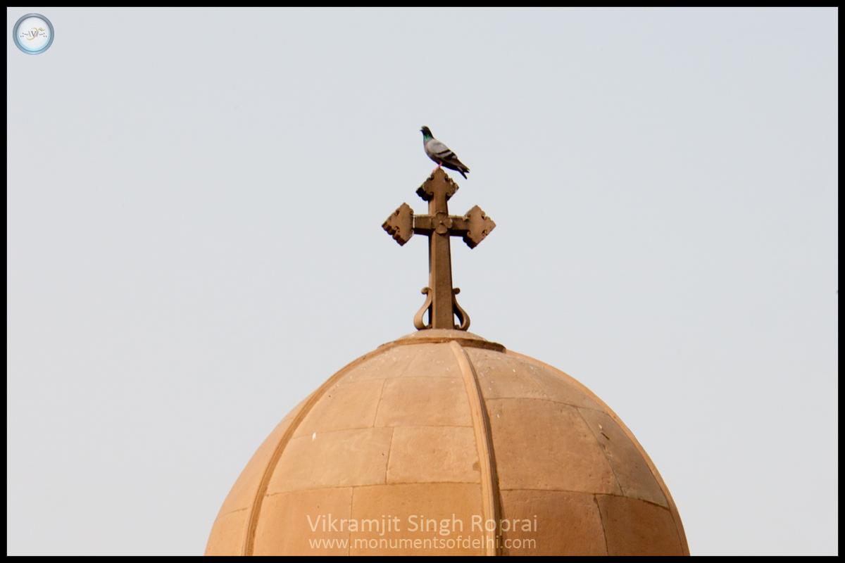 YfHFindia's tweet photo. The #RedTaj in heart of Agra is a Catholic Cemetery, built in Mughal style, inspired by the magnificent Taj Mahal. http://t.co/uPLLYROcd3