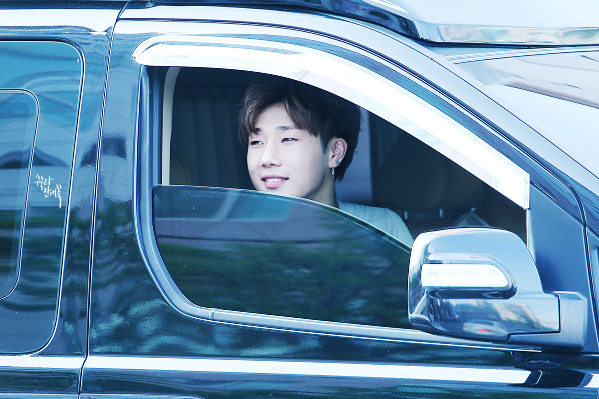 INFINITE7SOUL's tweet image. [PICS] 150531 #김성규 - SBS Inkigayo 7P wp.me/p2Jnj5-57n
