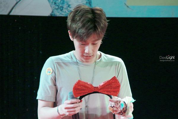 INFINITE7SOUL's tweet image. [PICS] 150531 #김성규 - Sinchon Fansign 55P wp.me/p2Jnj5-57P