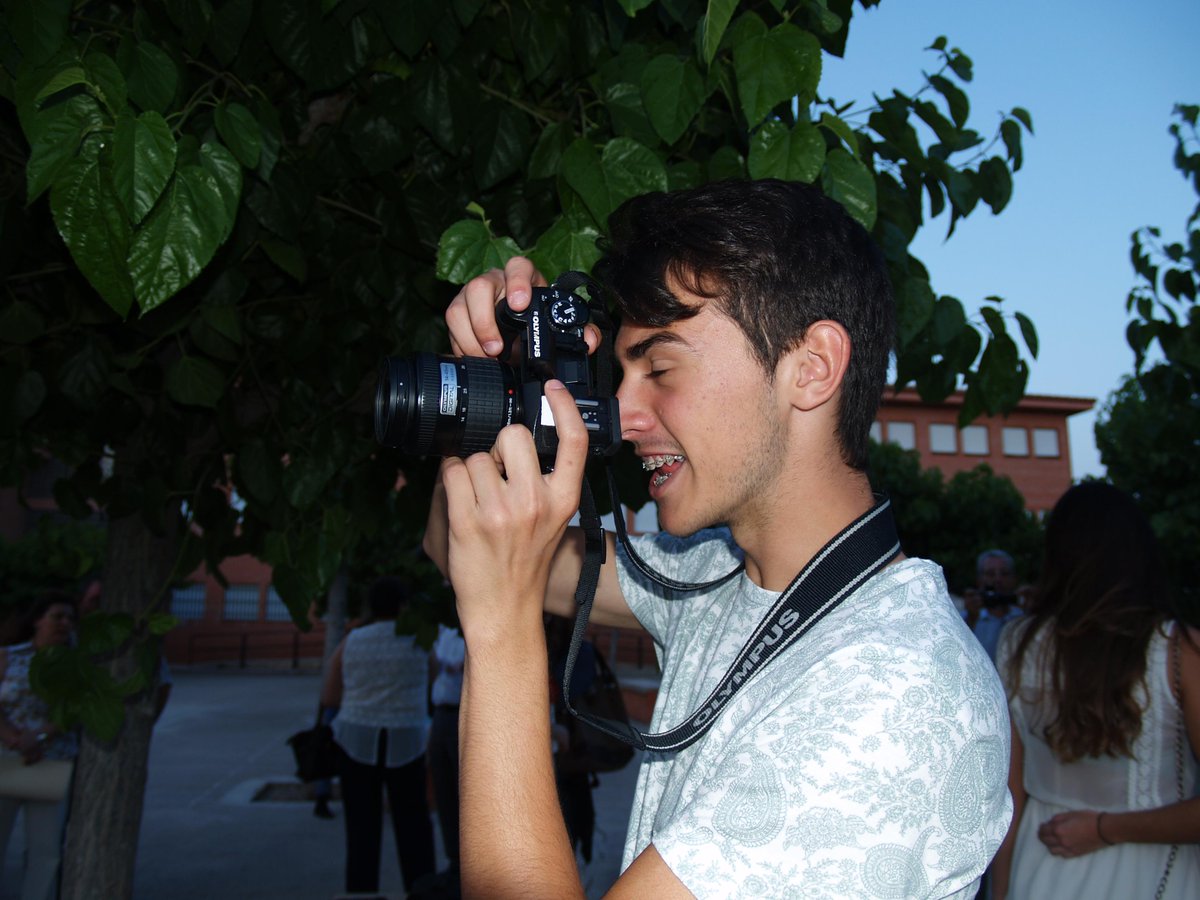 ActividadesMB's tweet image. Están las fotos de la Graduación en el blog, gracias a @Colomo96  y  Juan de Dios, Alberto y Bienvenida