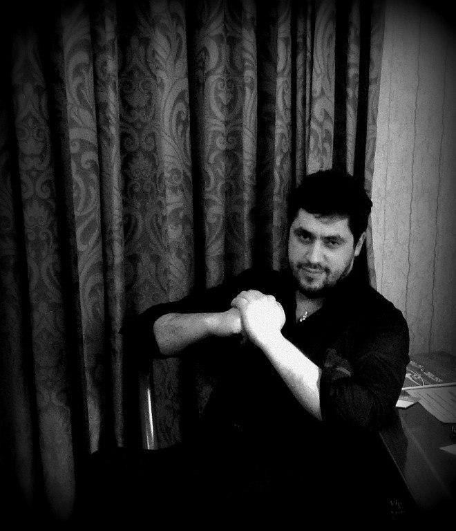 appolon26's tweet image. 