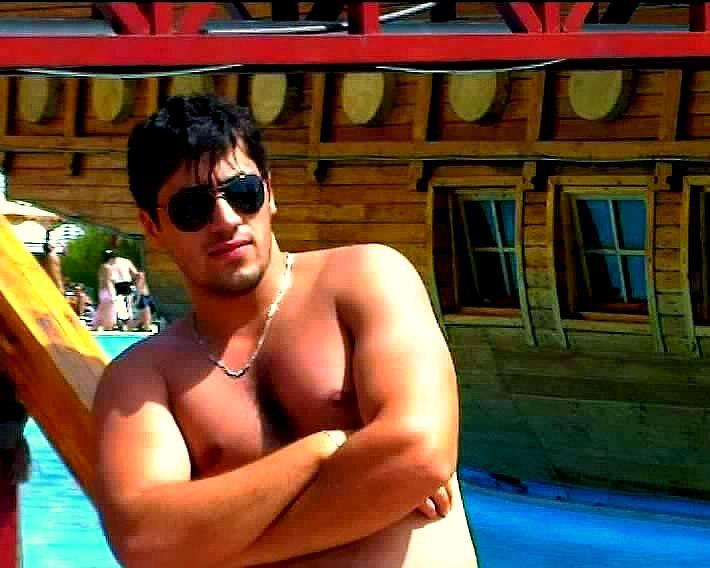 appolon26's tweet image. 