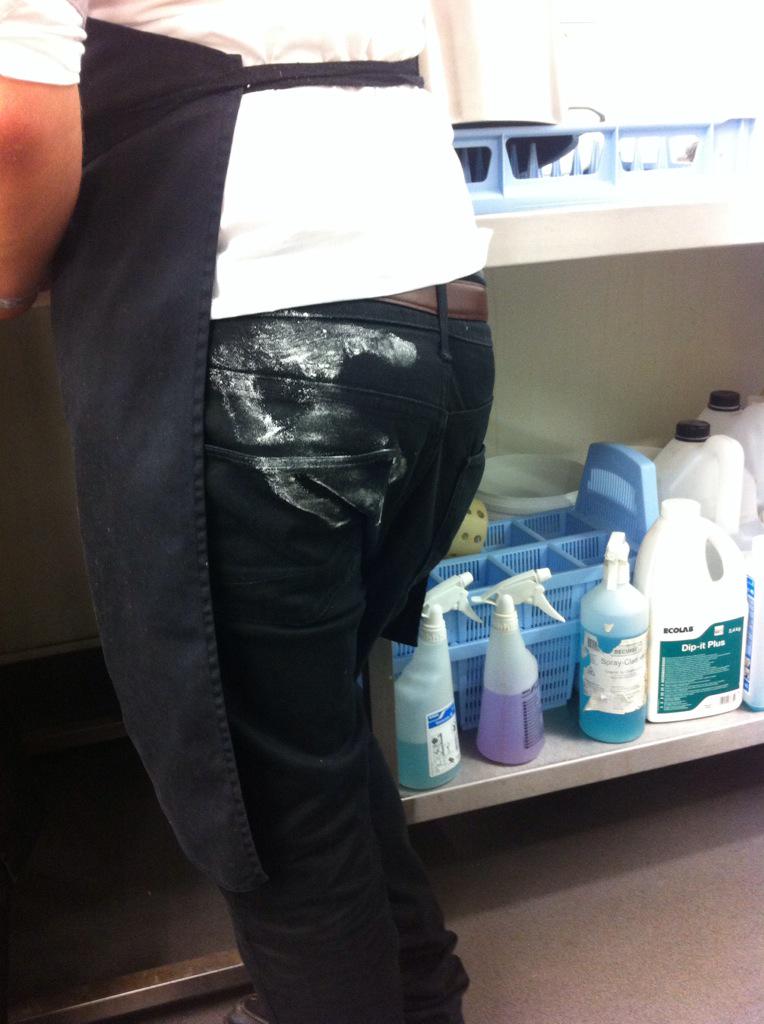 LiamProctor's tweet photo. Too discreet with the flour http://t.co/w0wfvGYuN9