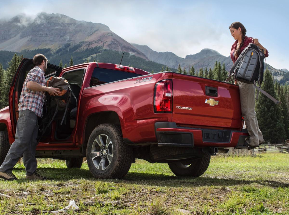 GM's tweet photo. The @Chevrolet Colorado is the fastest-selling pickup for the fourth month in a row. http://t.co/fGTeFlnPcf