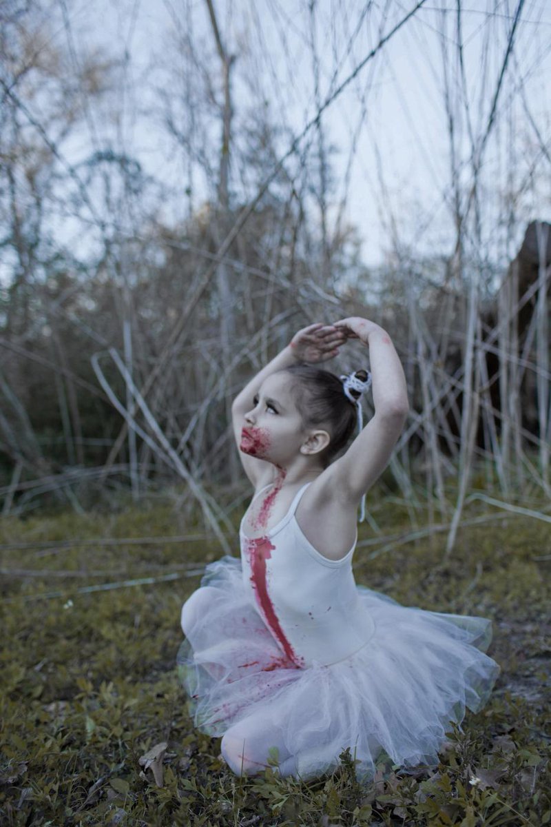 vicephotos's tweet photo. These Photographs of Zombie Children Will Terrify You http://t.co/64gqabuGBT http://t.co/M3HO5fnqnX