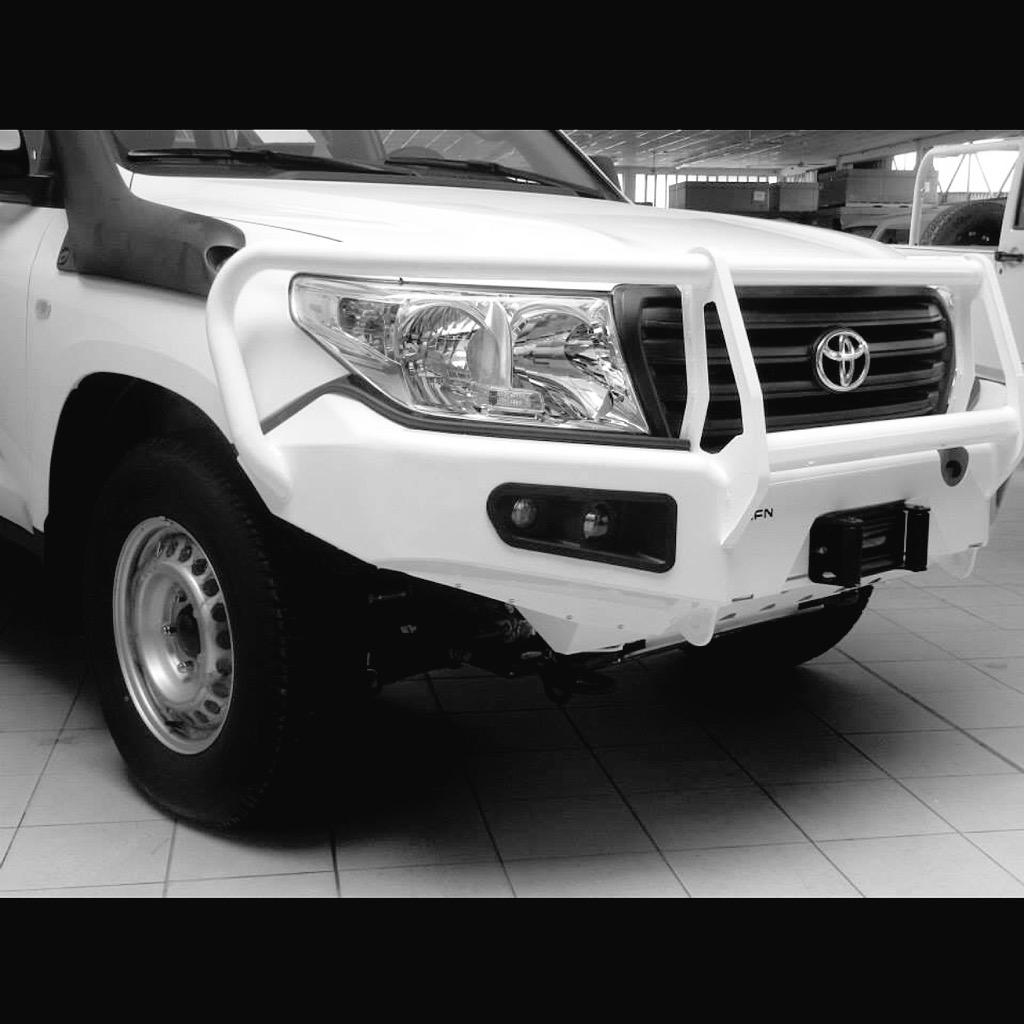 afn_4x4's tweet photo. الوكيل الحصري في الشرق الاوسط
 متخصصون في تجهيزات سيارات المقناص والعسكرية بمواصفات وجودة اوروبية
الصنع - البرتغال http://t.co/VVMktuHPTH