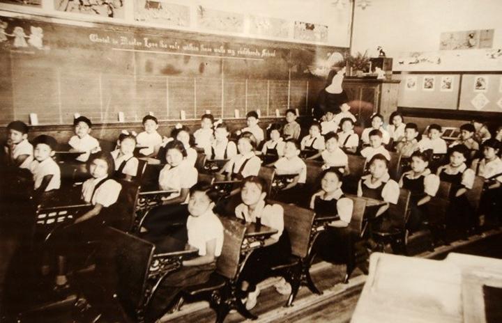 GlobalEdmonton's tweet photo. Canada’s aboriginal residential school system was ‘cultural genocide,’ #TRC2015 report says: http://t.co/qH0FRthC8H http://t.co/4oK6bXihDZ