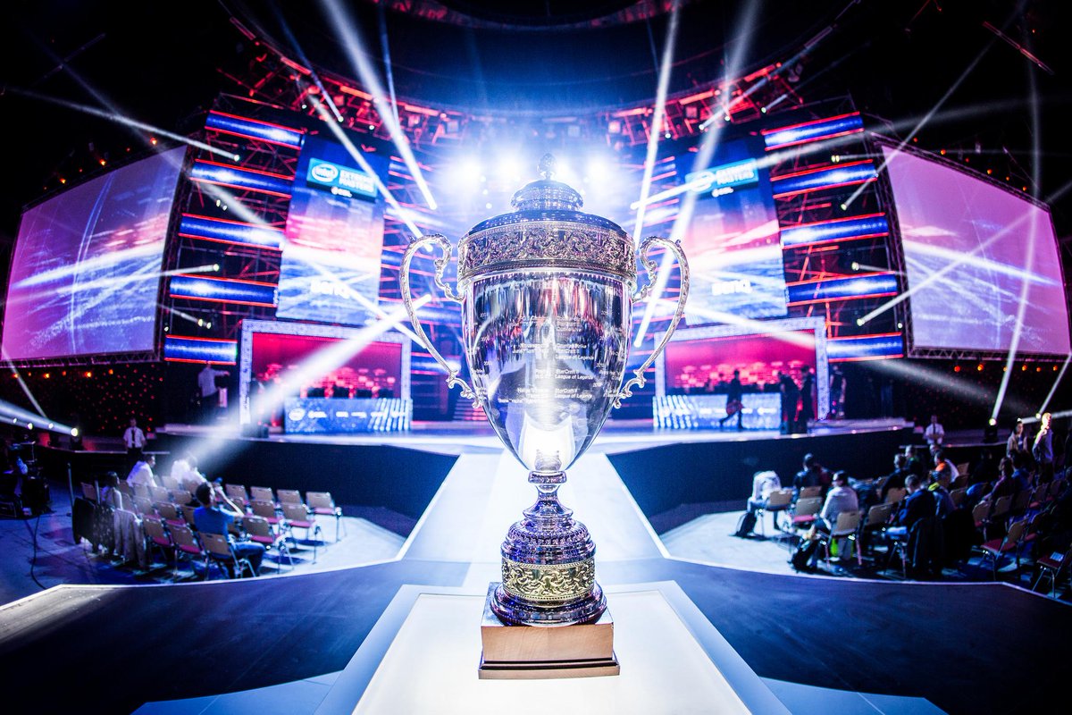 IEM's tweet photo. We're thrilled to announce #IEM Season 10 featuring the return of #CounterStrike! #DecadeofIEM http://t.co/TYdufWkefY http://t.co/2M548u3f9D