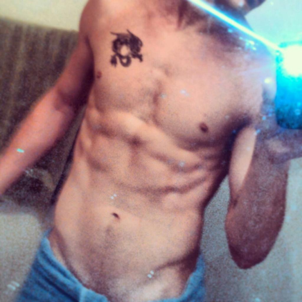 @arronhard1 http://t.co/j6d9GUiwMj