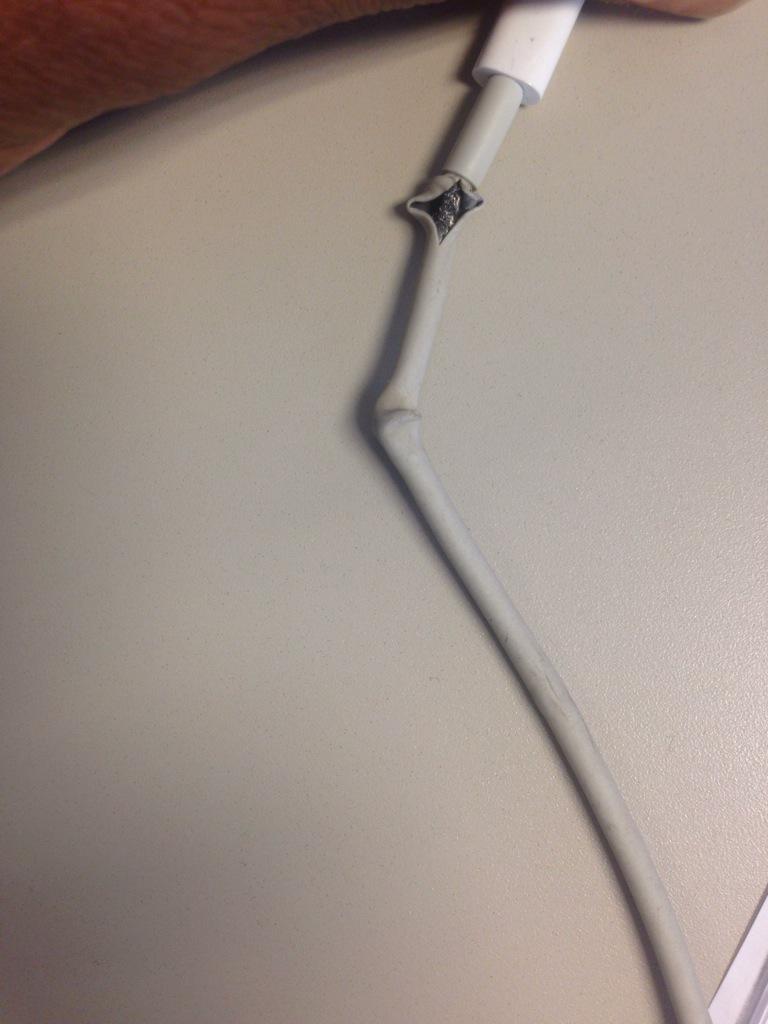 odotkay's tweet image. Damn. My iPhone chargers body count so high.  My charger like Lil Aidsy.