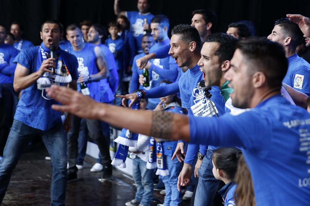 RealOviedo's tweet photo. Nuestra celebración, en imágenes
http://t.co/LxQ08P74YI
#locosporverteascender http://t.co/5GvXo2dj7p