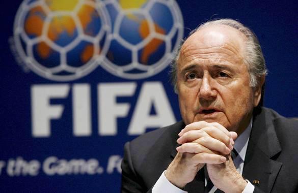 RRevolux10's tweet photo. Hoy gano el fútbol !!!
Renunció el mafioso #JosephBlatter
#CorruptionFIFA http://t.co/qaeVzMIRRh