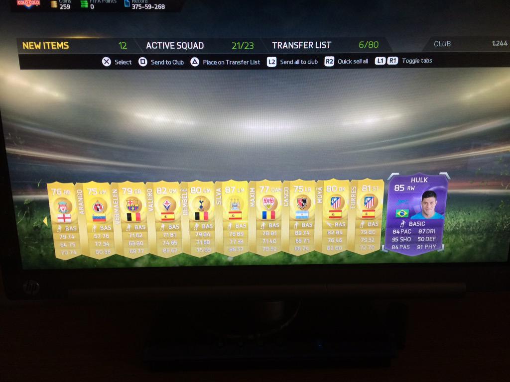 FIFAUTPackRules's tweet image. Not a bad 50k pack.. @UltimateTeamUK @LiquidSn4ke @ImFinch @ZwebackHD