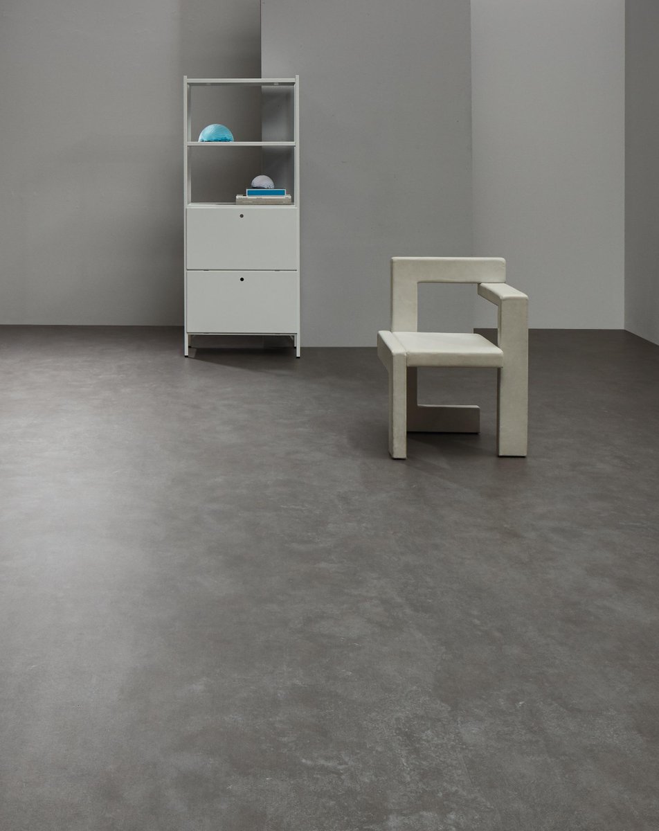 Spectrum_NL's tweet image. Dank @forboflooring,ThomasEurlings &amp;amp; @studiodewinter voor gebruik van onze meubelen in de #eternalcollection beelden!