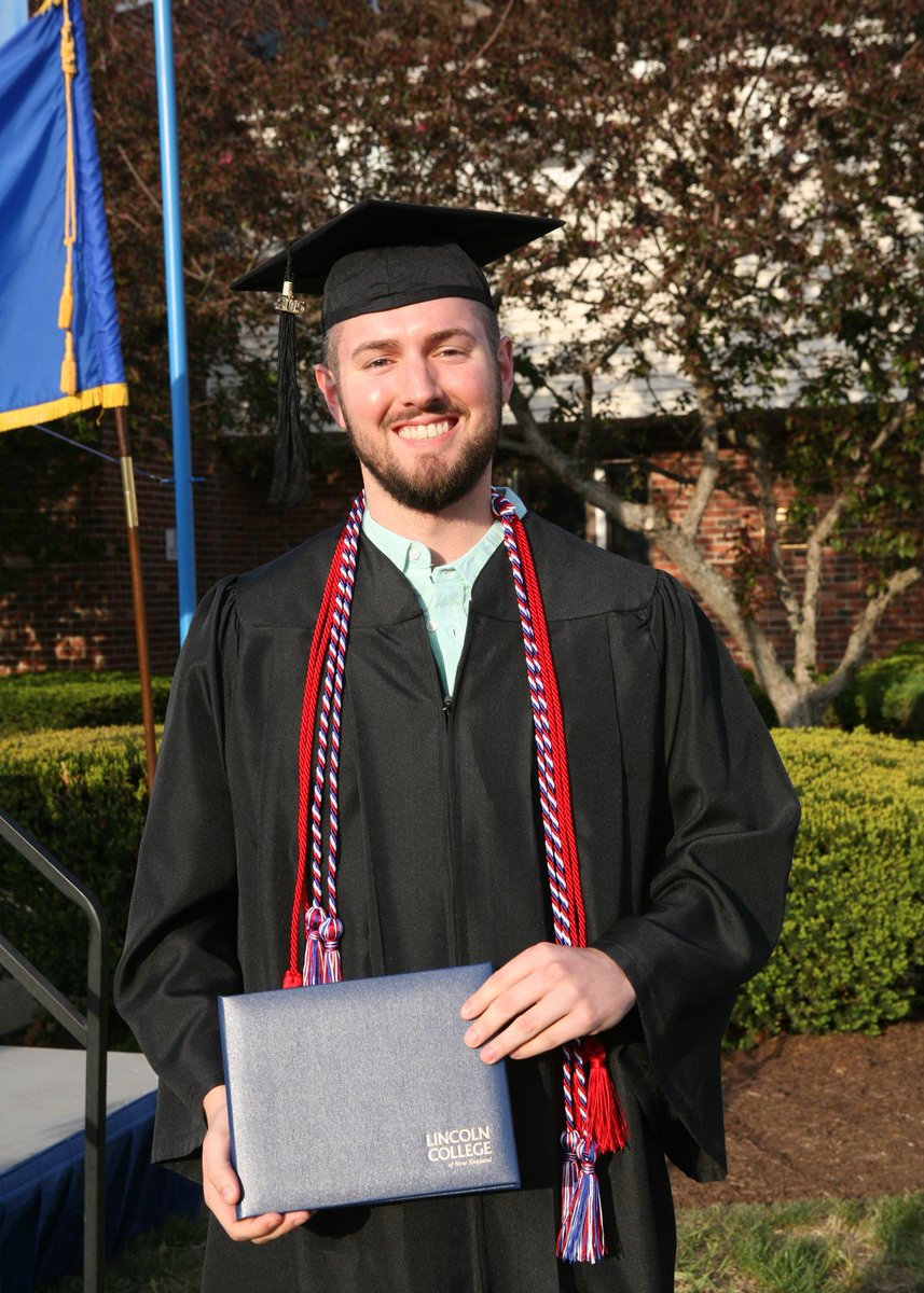 LCNESouthington's tweet photo. #LCNE #graduation http://t.co/en0bEvqnIb