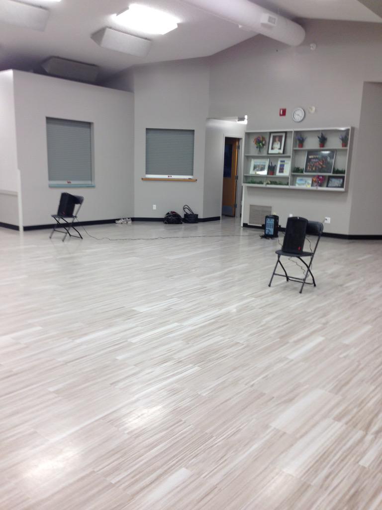 Violet_Poon's tweet photo. Great morning to get active with Zumba at the community hall! #betterdancer #activeyeg #whyimove http://t.co/BvCRmh2SLX