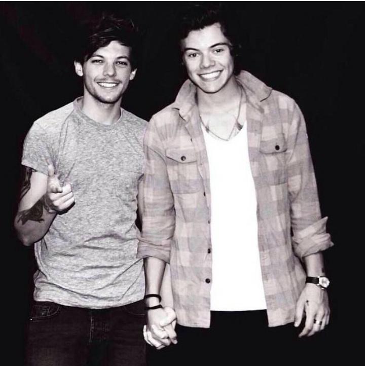 olzahseh's tweet image. J'm bien mon fond d'écran #forceuse #tmtc #lollol