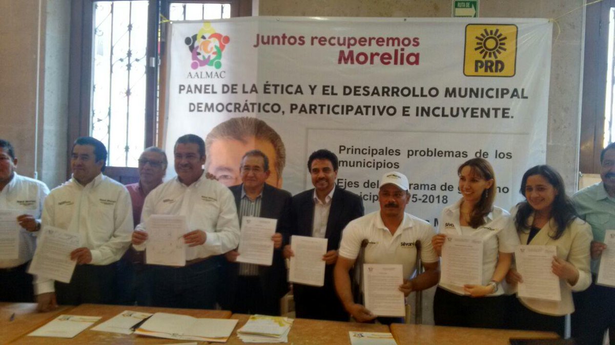 aalmac1's tweet photo. Firman Agenda Nacional Mpal candidatos a presidentes, síndicos y regidores en #Morelia, encabezados por @raulmoronO http://t.co/BqI7VXeS8H