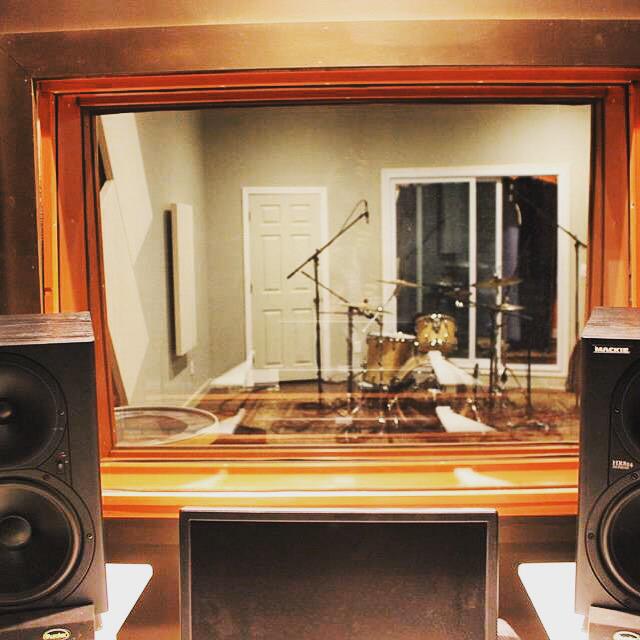 dbltkstudios's tweet image. New studio - open on Sunday !!