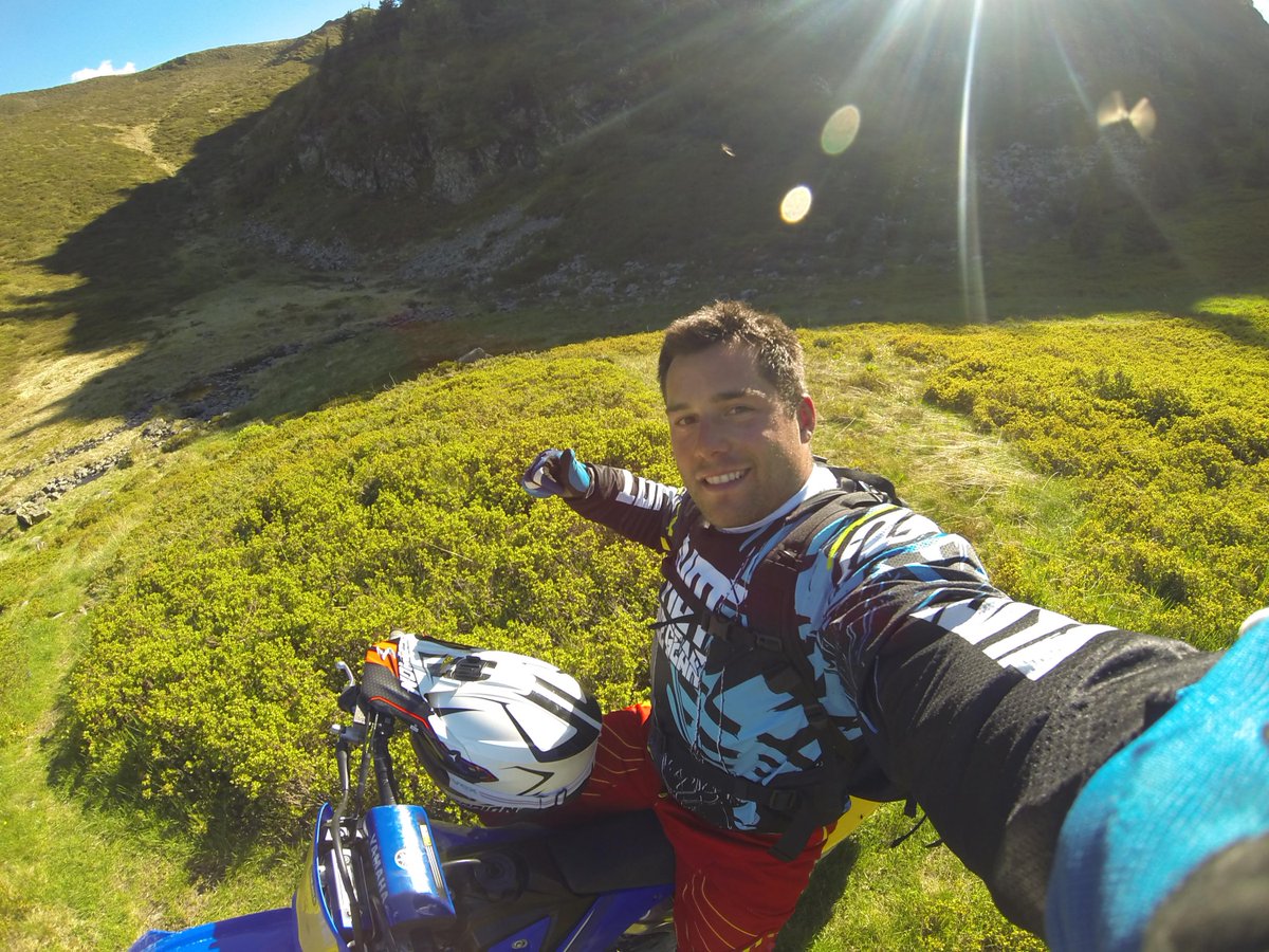 Bon petit tour de moto à <a href="/StationAreches/">Arêches-Beaufort 🏔️</a> #teamyamaha #entrainementski #skicross