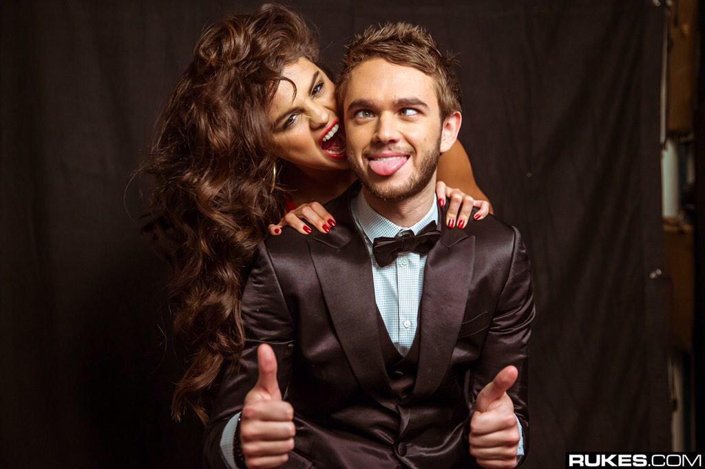 VoteSelenaGomez's tweet photo. My #TeenChoice nominee for #ChoiceMusicCollabration is "I Want You To Know" by Zedd ft. Selena Gomez @TeenChoiceFOX http://t.co/FVUFLdpGrb