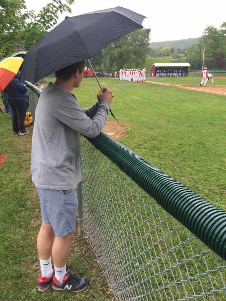 Base5th's tweet photo. "Out here in the rain. Playoff time. #RollHawks #RoadToTheShip" http://t.co/YlfjNvTeB3