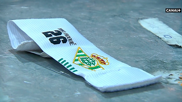 MarcosVdlr's tweet photo. "@casadelfutbol: Emociónate.
El Betis, corazón abierto.
Programa completo: http://t.co/oxOufjGK1o http://t.co/SCJ1v6PUuq" @PeluyaReal