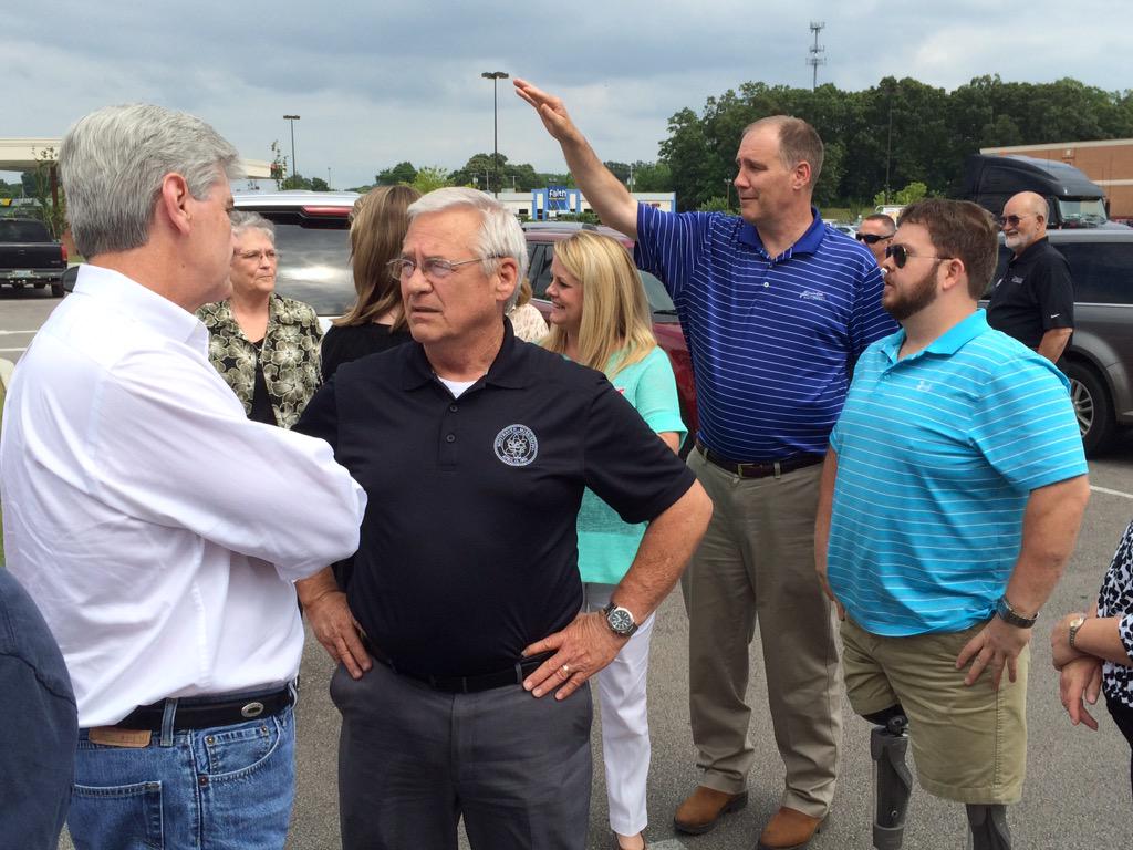 Phil Bryant tweet media