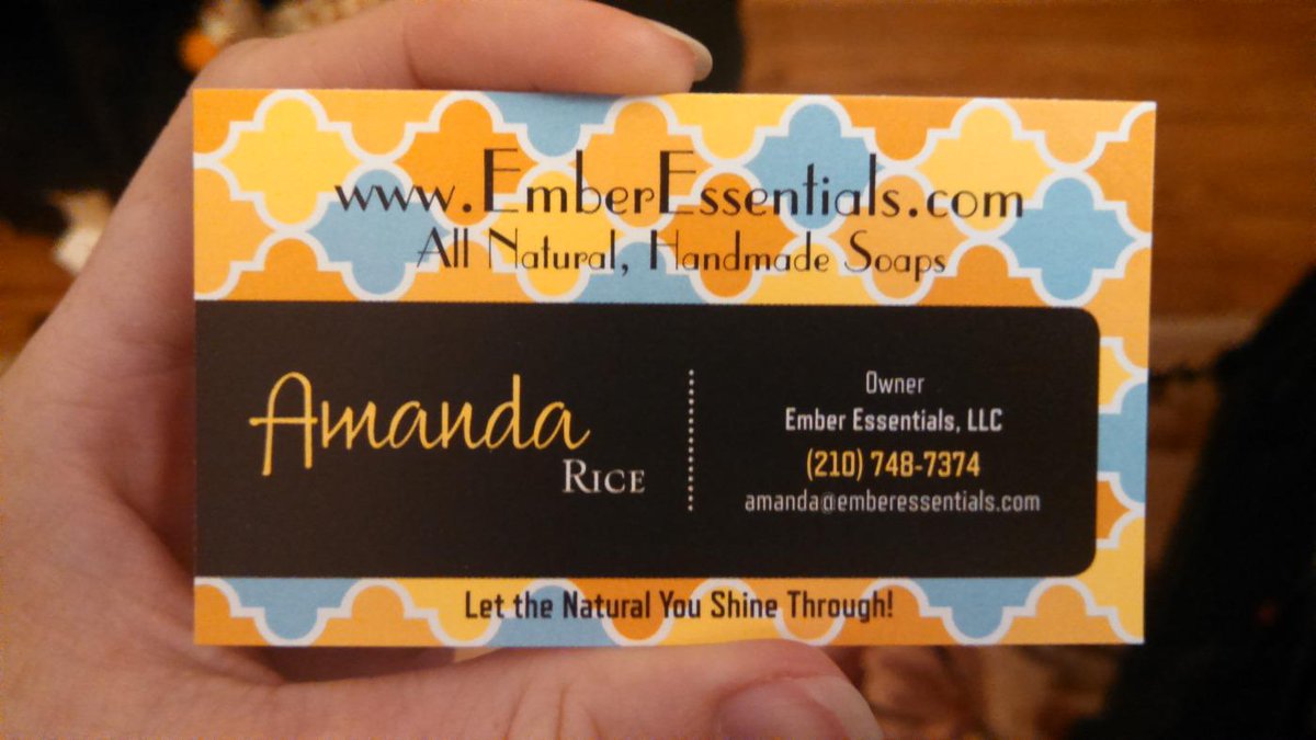 EmberEssentials's tweet image. Business cards came in today! :) #smallbiz #smallbusiness #natural #organic #beauty #beautiful #health #healthy #love