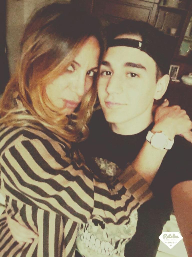 FrancescaFestaF's tweet photo. @FrancescaFestaF per sempre.. un amore x sempre!! http://t.co/g8NTGVwiJ6