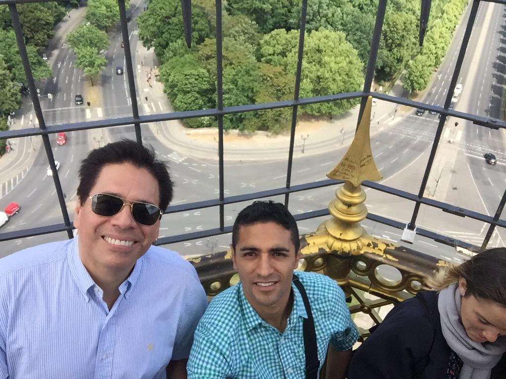 marianot19's tweet photo. #ColumnadelaVictoria #Mirador #MetaBerlin #AlexanderPlatz @FOXDeportes @johnLaguna3 http://t.co/lmw9k8hk0t