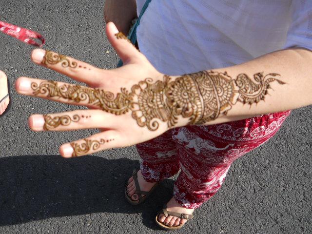 Henna at the Mela booth! #socool #henna #howdotheydothat #pullmanfarmersmarket