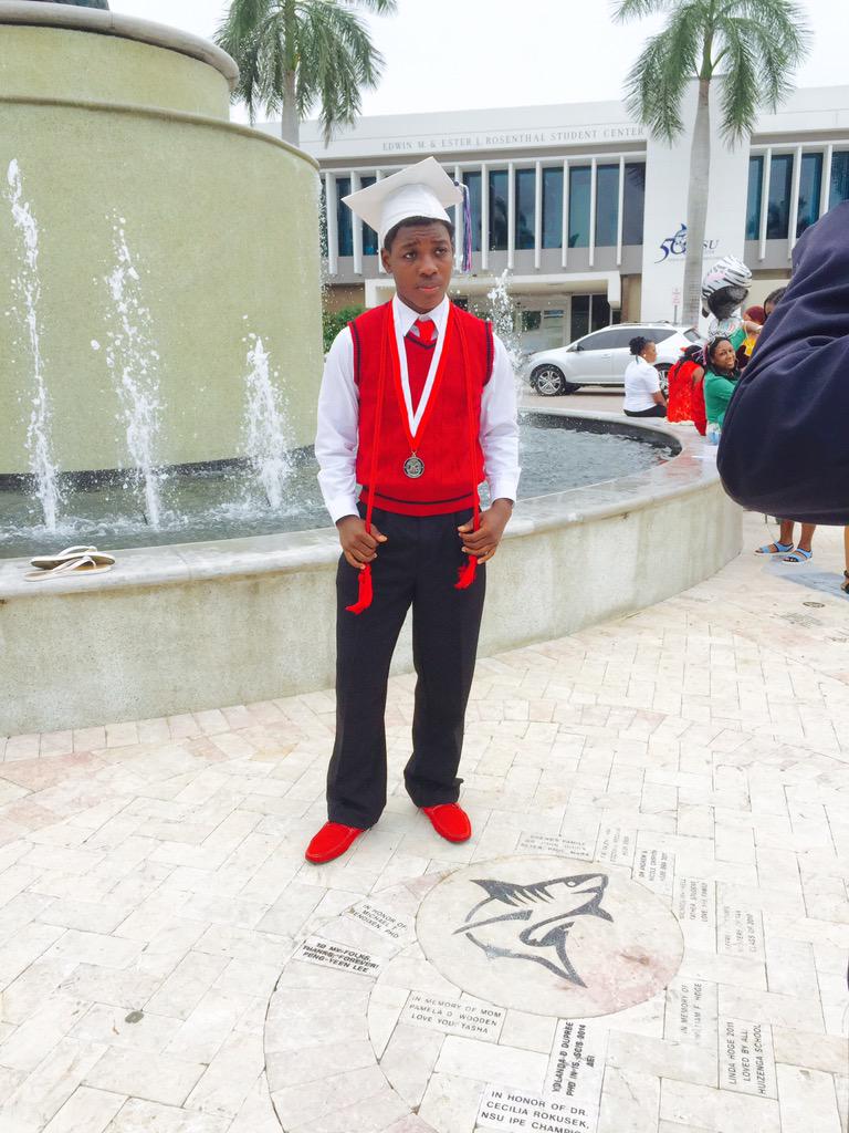 Highlyyelevated's tweet photo. Ima miss it all ๐ญ๐ฉ๐๐๐พ #2k15Graduation #MHSGraduation2k15 #MiramarAlumni http://t.co/ZHQuhCSQxX
