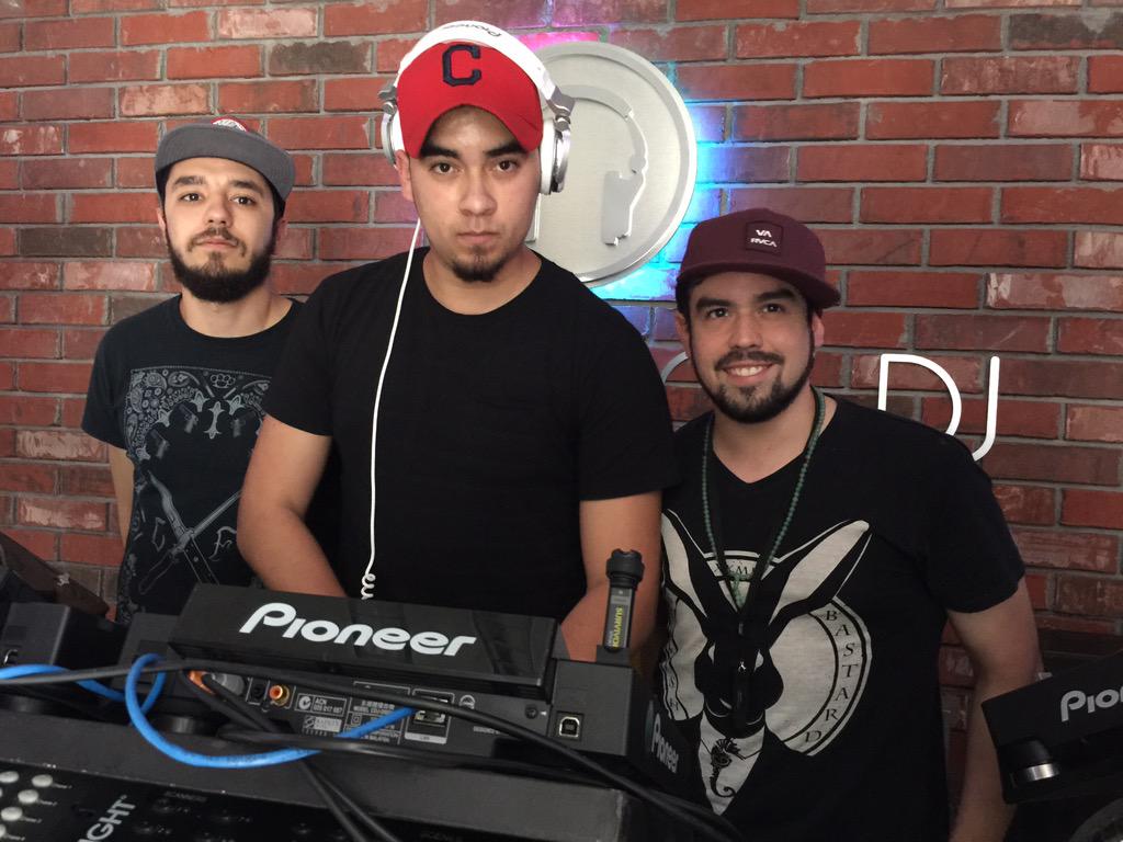 House_of_DJ's tweet photo. @yiyogzz #missaRod #J.M.M.Y. At @House_of_DJ Livestream http://t.co/Dmm4BgS3tu