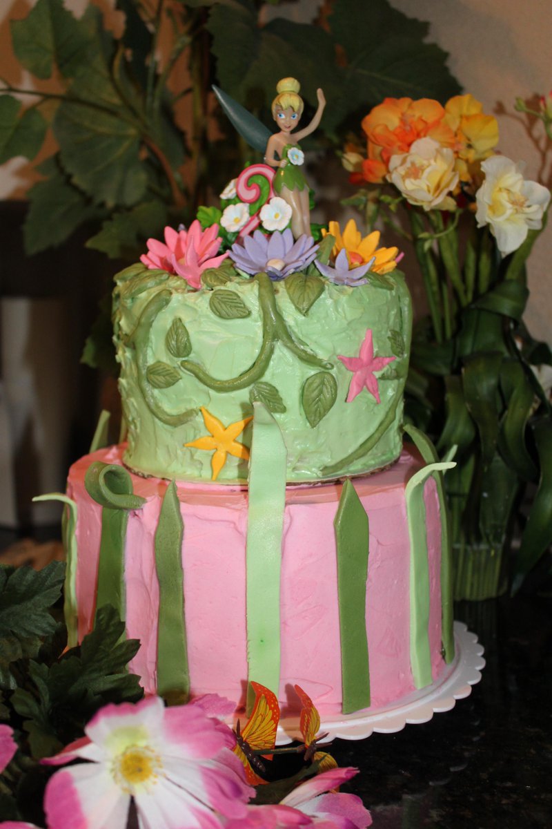 MickeyMom79's tweet photo. #DisneySummerContest   Tink Cake for Summer Birthday http://t.co/OlMMhey5yq