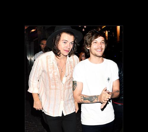 WhyLarryIsReal tweet picture