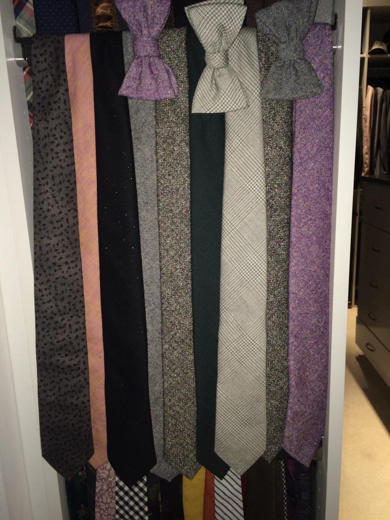 misternicetie's tweet photo. Maintaining a collection this extensive isn't easy! Peek inside to see how @kmcme17 keeps @chrisbosh ties organized! http://t.co/LZQ9YIPnUM