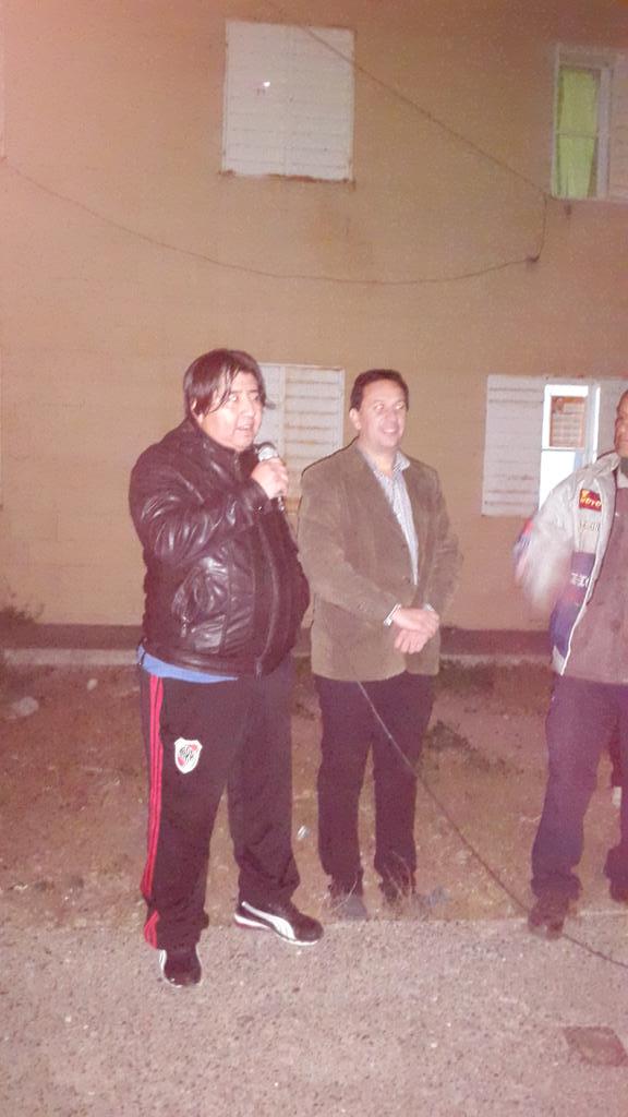 LeilaLloydJones's tweet photo. @AMaderna2015 Barrio 290 te acompaña!! #Chubut http://t.co/tGv9rKctVn