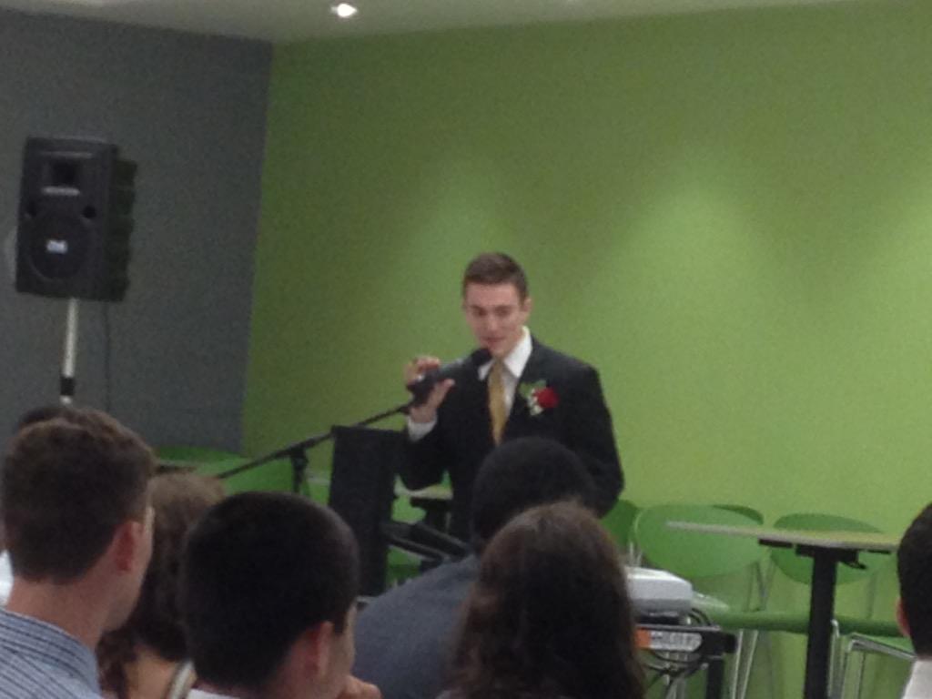 DrTCallahan's tweet photo. Snazzy Harrison Harmon with a presentation on mutants and radicals #DFSR2015 http://t.co/KH74yfHaJo