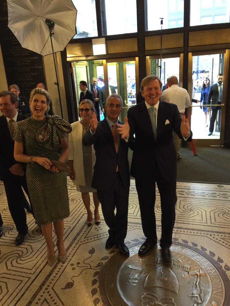 henkverbakel's tweet photo. Great how our Dutch King and Queen thanks us for being here! http://t.co/GCe6JwEFvI