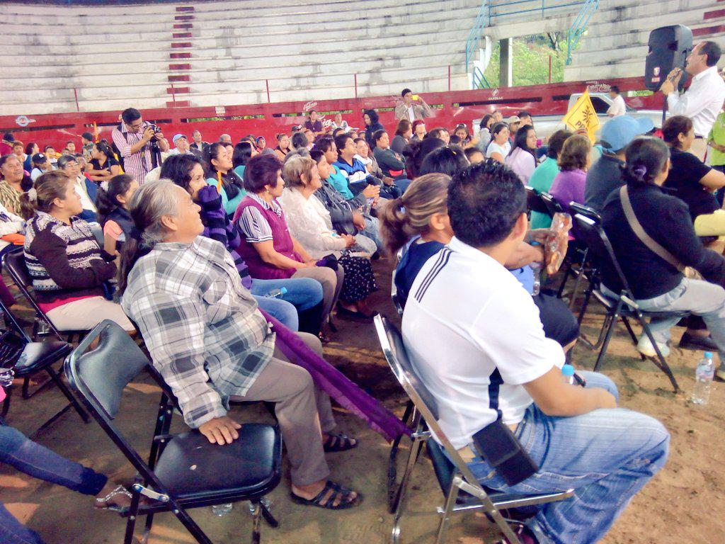 jorgemesseguer's tweet photo. Cuernavaca está invadida de corrupción, debemos recuperarla, juntos podemos hacerlo #VotaAsiMesseguer @AdrianaDiazPRD http://t.co/J8zQUvnyKH