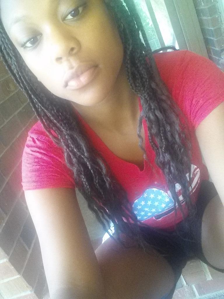 tondi's tweet photo. Pretty 😍 With a nasty attitude 💁 http://t.co/kMXH4kWsEh