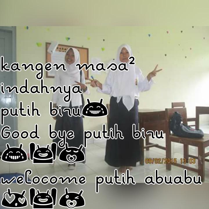 AnggelinaReza's tweet photo. Ydah mau lulus H-7😂 God bye putih biru welcome putih abuabu🙌🚶 http://t.co/FR2a0lUvhO